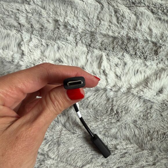 NWT Mercedes Benz Anker USB-C to HDMI Adapter - Black - Picture 2 of 4